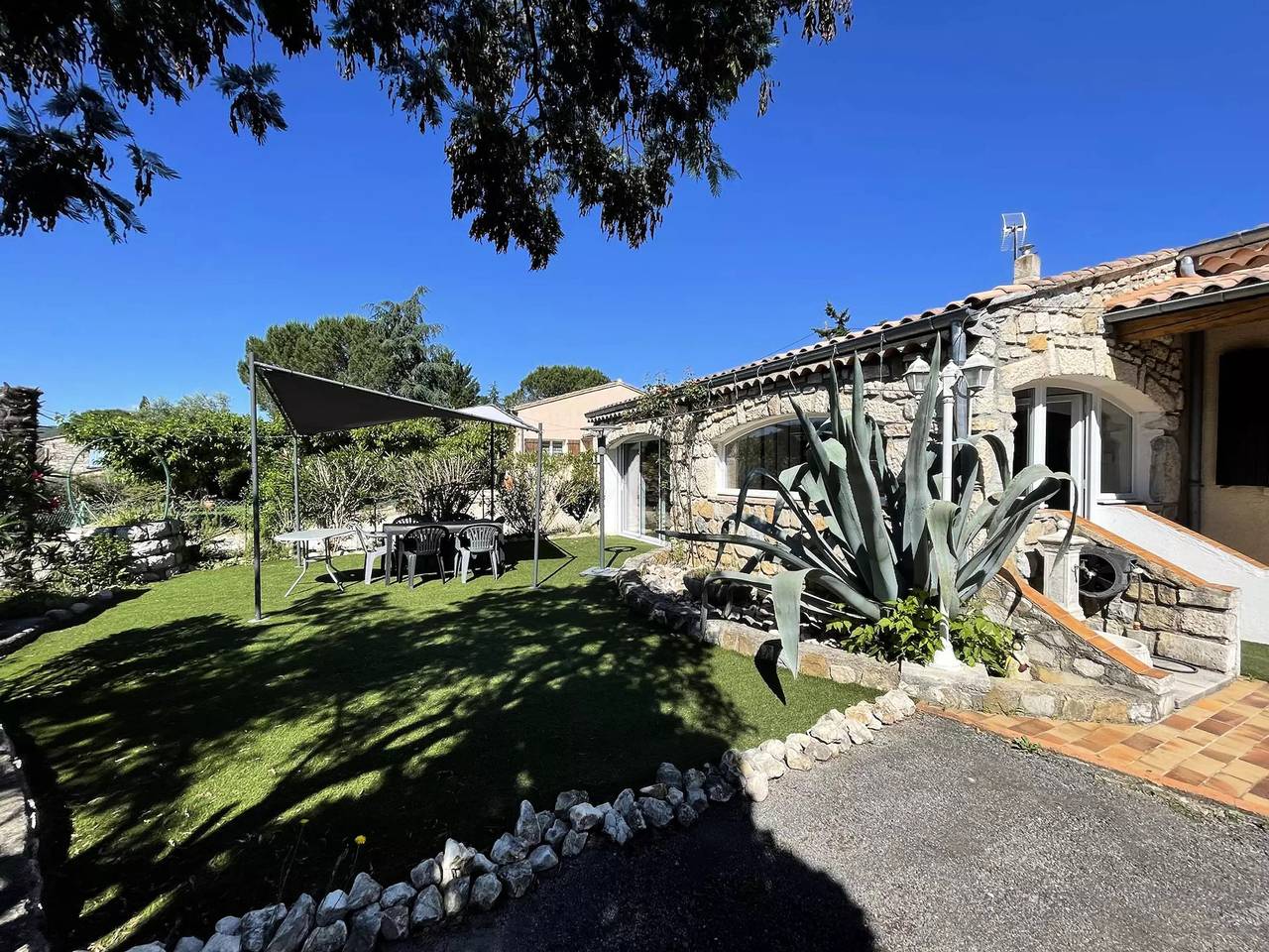 6 personas in Vallon-Pont-d'Arc, Gorges de l’Ardèche