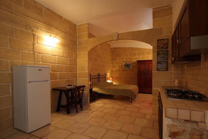 Maison d’hôte pour 3 personnes, avec Terrasse ainsi que Jardin et Vue à Alberobello - 4