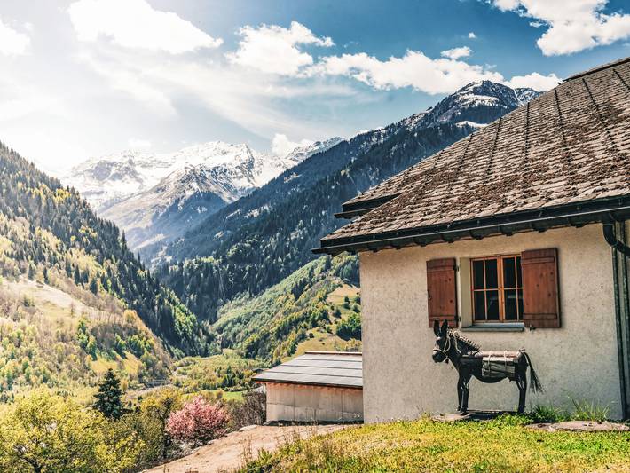 Ferienwohnung für 6 Personen, mit Balkon und Ausblick sowie Garten