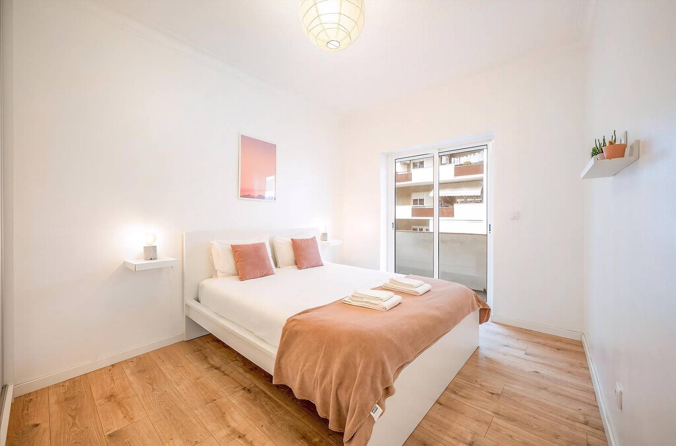 Geheel appartement, Guestready - Modern Comfort in Almada in Almada, Halbinsel von Setúbal