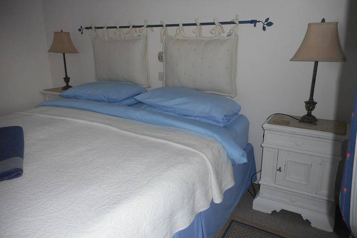 Gîte pour 3 personnes, avec jardin ainsi que piscine et jacuzzi, animaux acceptés dans Parc de Vaugrenier - 3