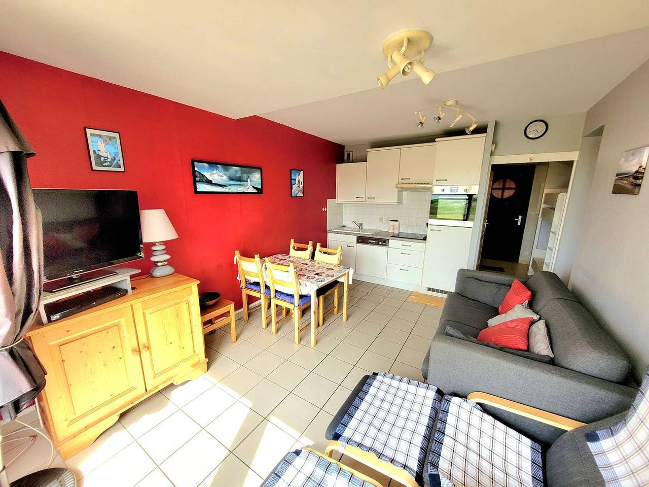 Ganze Wohnung, Eg T2 mit Balkon, Meerblick, Private Parkmöglichkeit in Wimereux, Boulogne-sur-Mer und Umgebung