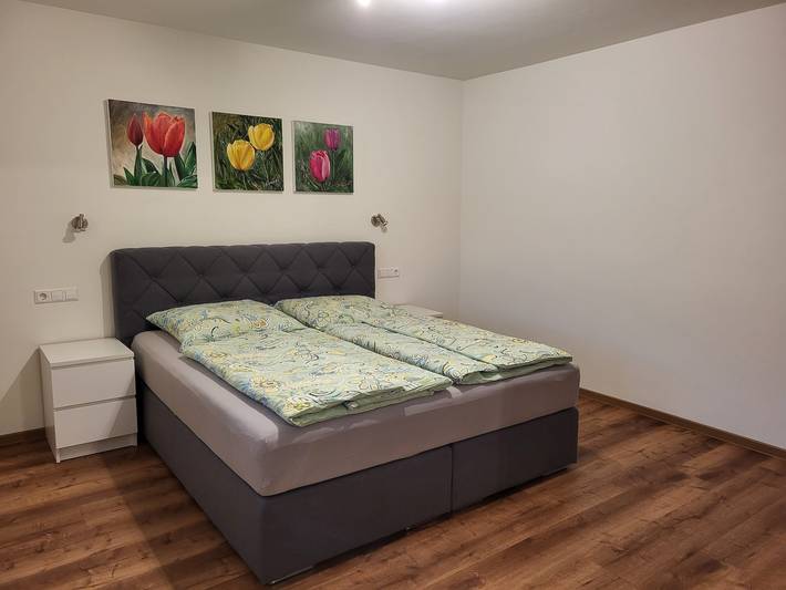 Apartamento entero, Apartamento vacacional 'Felsenblick' con balcón y Wi-Fi in Albstadt, Neckar-Alb