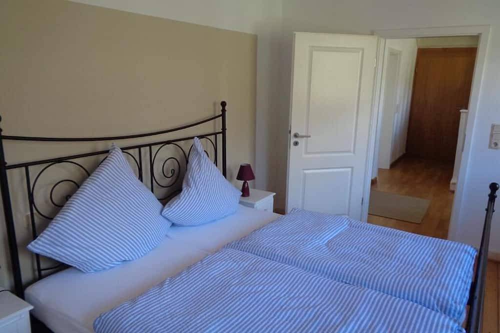 Ganze Wohnung, Ferienwohnung Altes Pfarrhaus mit Flair und Jufferblick in Brauneberg, Bernkastel-Kues & Umgebung