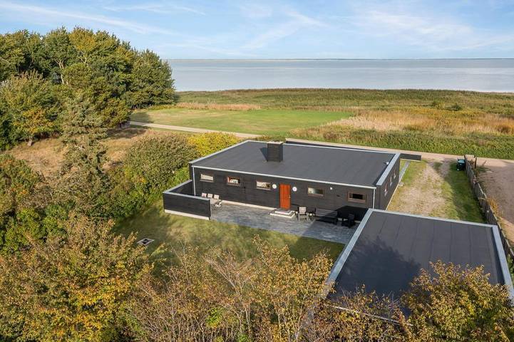 Villa für 12 Personen, mit Balkon/Terrasse und Whirlpool sowie Ausblick auf Rømø