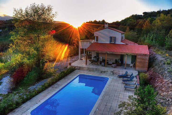 Villa pour 8 personnes, avec jardin et balcon, animaux acceptés