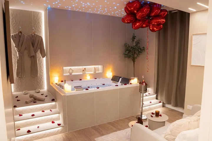 Hotel para 2 personas, con jacuzzi - 1