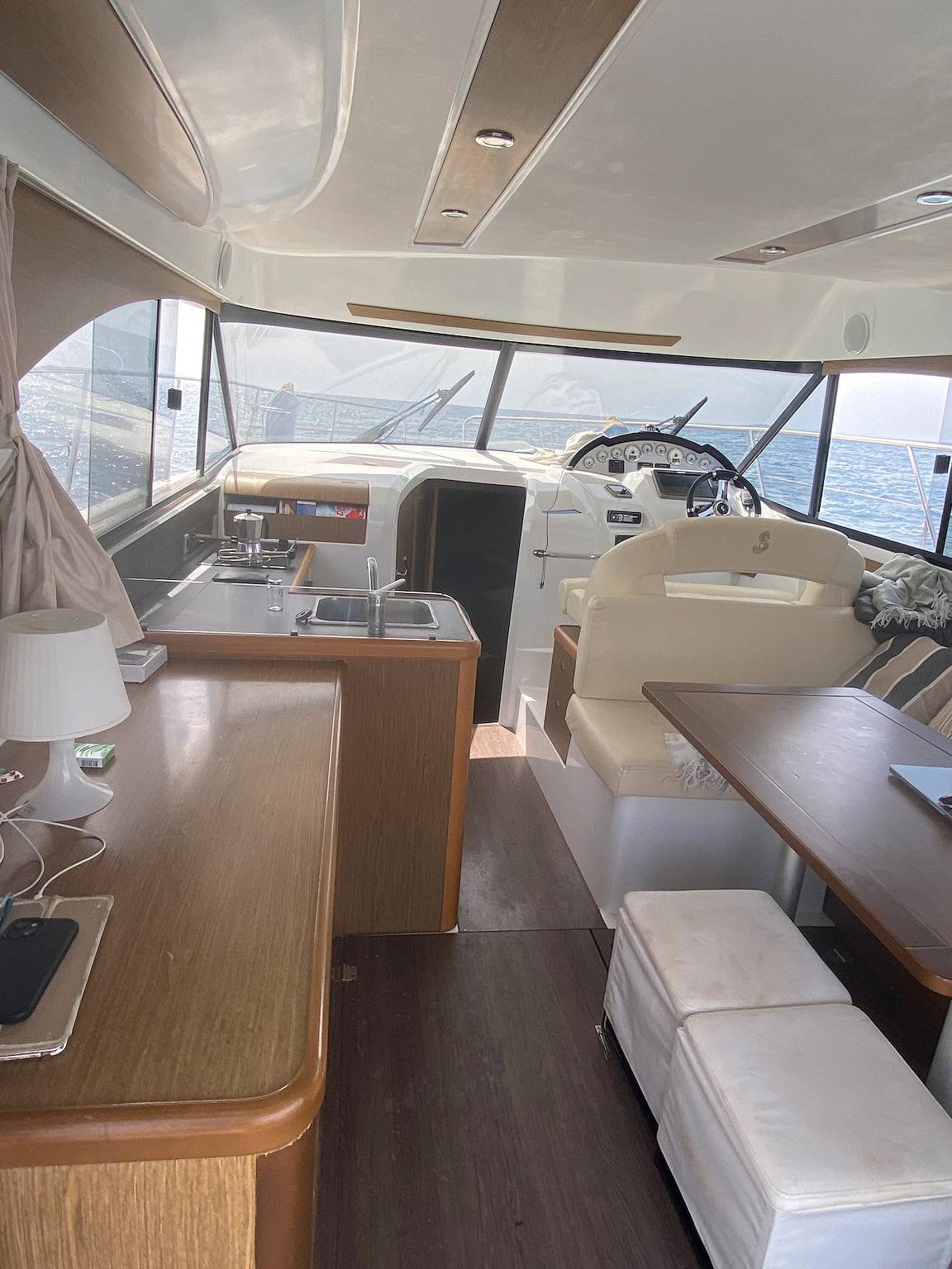 Yacht de charme avec vue sur la mer, Wi-Fi et climatisation in Puerto Calero, Lanzarote
