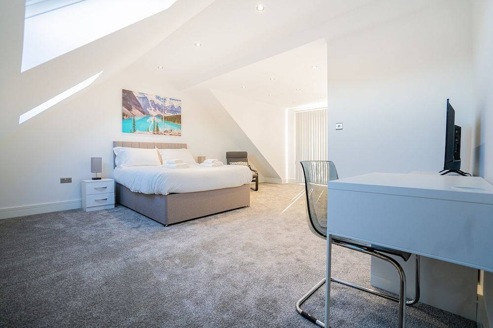 Newly Refurbished Modern 4 Bed Detached House in North Hinksey, Oxfordshire