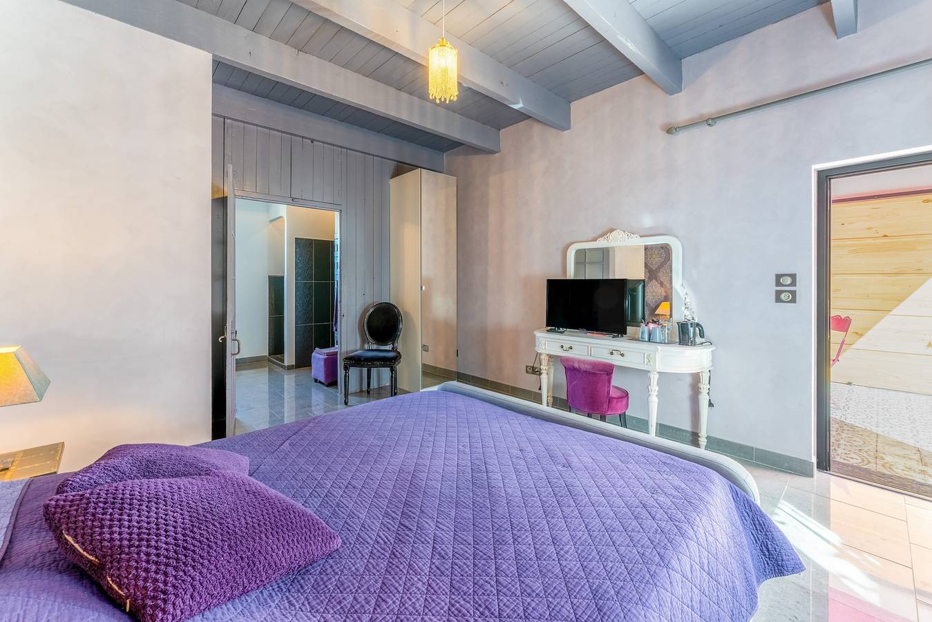 Gästehaus 'Double Supérieure' mit Gemeinschaftspool, privater Terrasse und Wi-Fi in Rasteau, Vaucluse