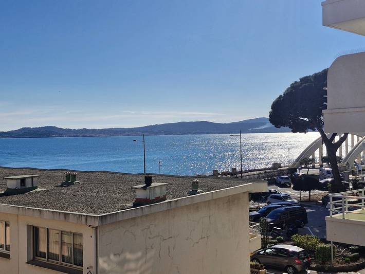 Gîte pour 6 personnes, avec terrasse dans Plage De La Croisette Sainte Maxime - 3