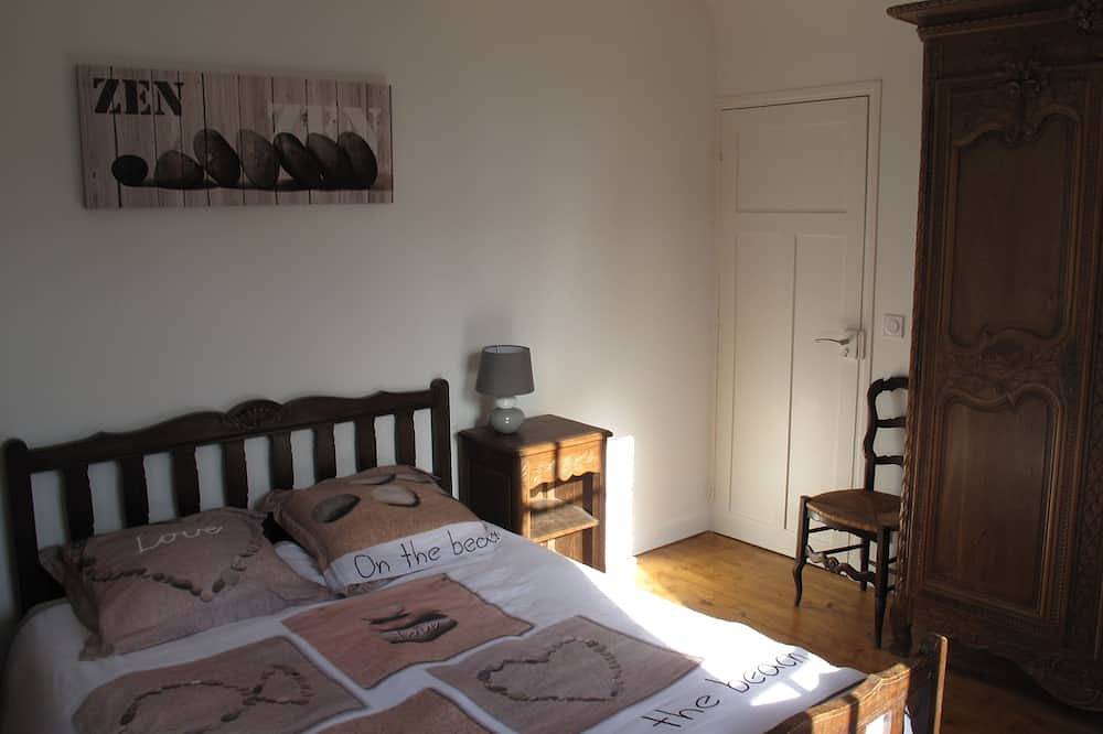 Norman house, completely renovated, seaside garden, terraces, wifi in Merville-Franceville-Plage, Caen region