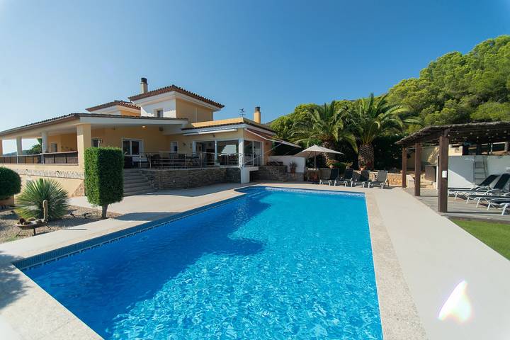 Villa für 10 Personen, mit Garten und Balkon - 1