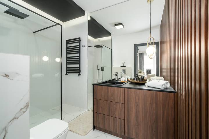 Entire apartment, Stylish Studio | Parking, Balcony and 8 min to Old Town in Poznan, Greater Poland