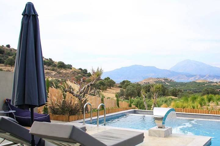 Villa für 2 Personen, mit Pool und Whirlpool - 1