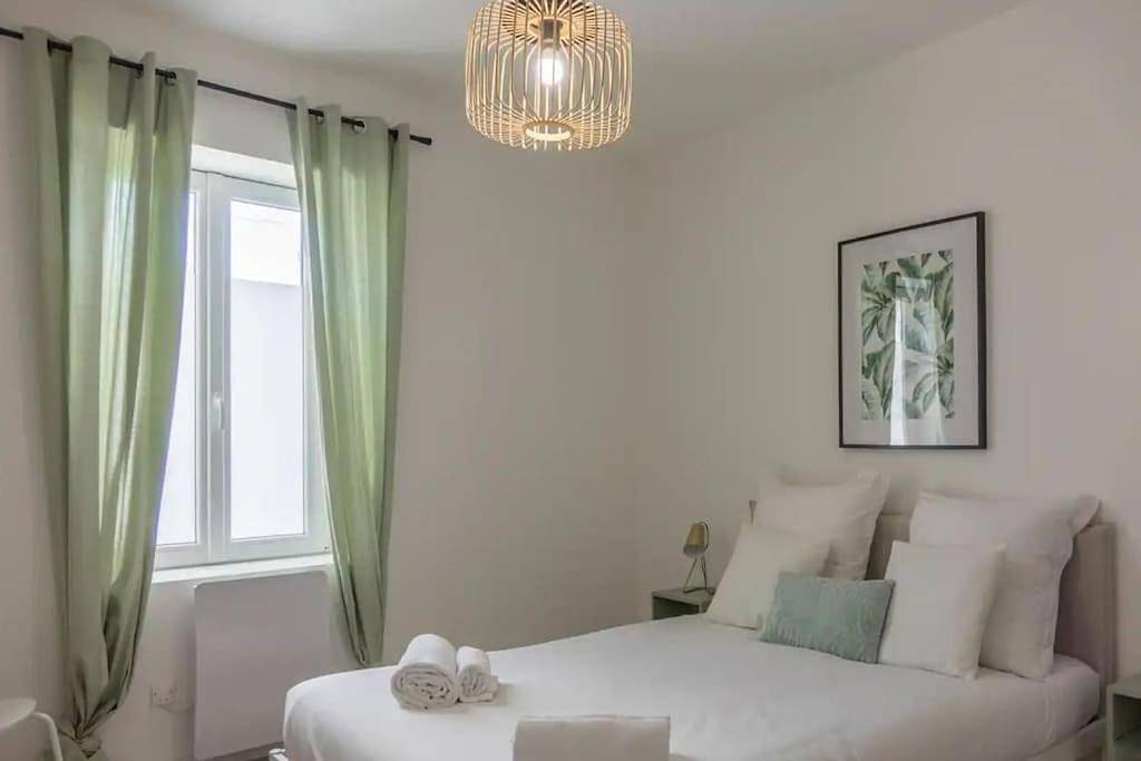 Appartement entier, One-Bedroom Apartment in Saint-Ay, Vallée de la Loire