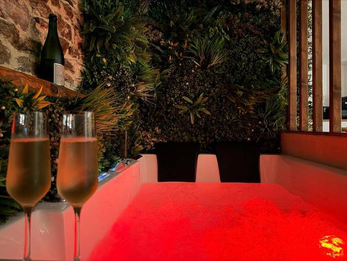 Gîte pour 2 personnes, avec Jacuzzi à La Valla-en-Gier