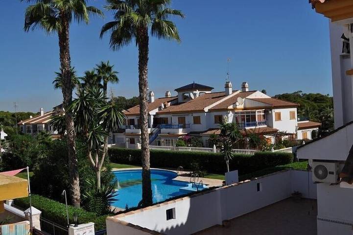 Appartement de vacances pour 5 personnes, avec terrasse ainsi que jardin et piscine - 1