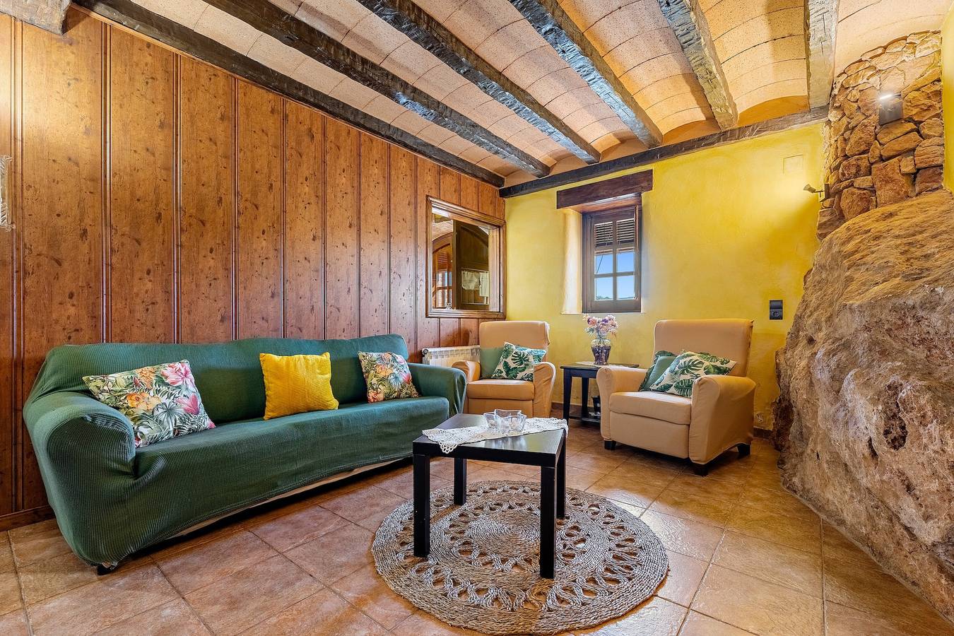 Masia Puigadoll' con vistas a la montaña, piscina privada y aire acondicionado in El Montmell, Penedes DO