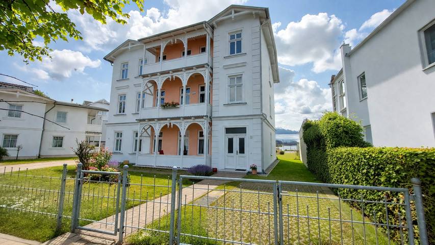 Ferienwohnung für 2 Personen, mit Balkon und Terrasse in Binz - 2