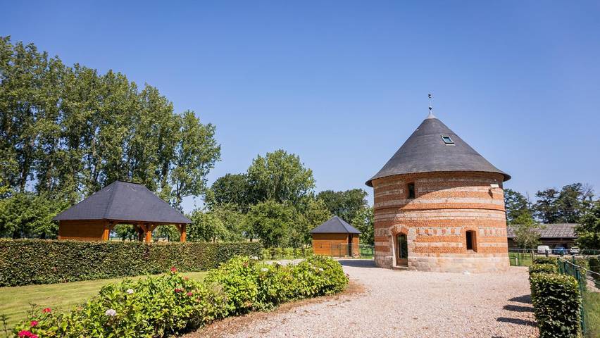 Gîte pour 6 personnes, avec terrasse et jardin à Héberville