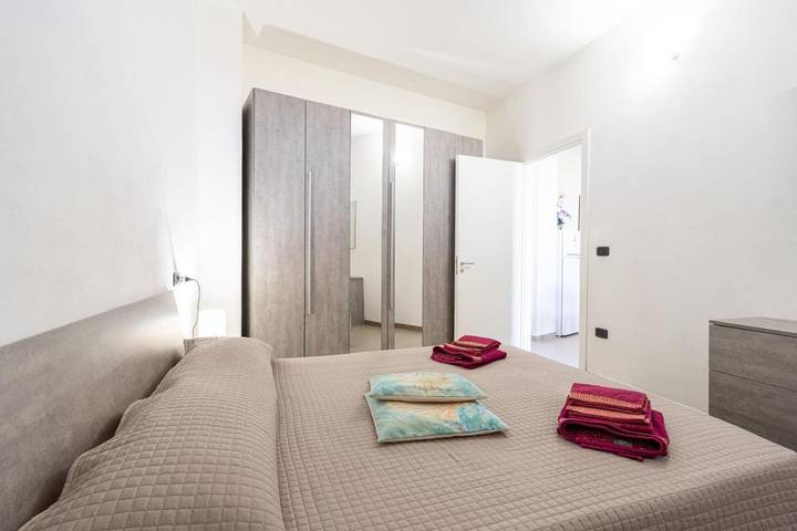 Gîte pour 5 personnes, avec terrasse et vue, animaux acceptés à Strongoli - 4