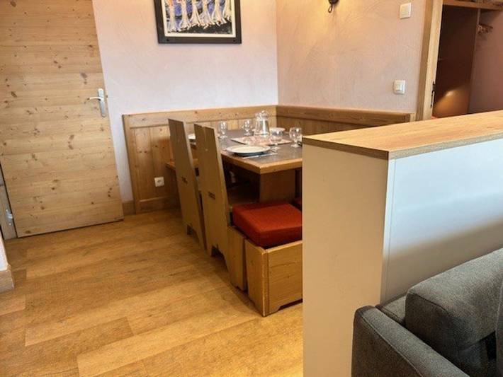 Ganze Wohnung, Appartement 3 pièces, 6 couchages, piscine, sauna, pieds des pistes, animaux acceptés - Risoul 1850 in Station de Risoul, Risoul