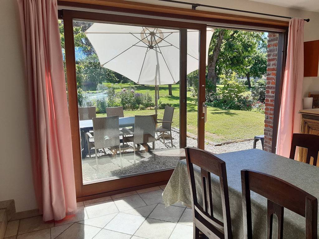 Gite au beau jardin in Flines-lès-Mortagne, Région de Valenciennes