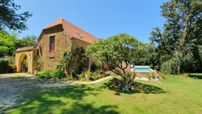 Maison de vacances pour 8 personnes, avec piscine et jardin ainsi que sauna et jacuzzi - 1
