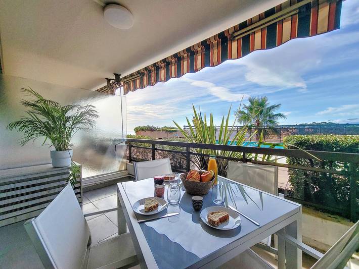 Gîte pour 3 personnes, avec terrasse et piscine dans Port de Nice - 2