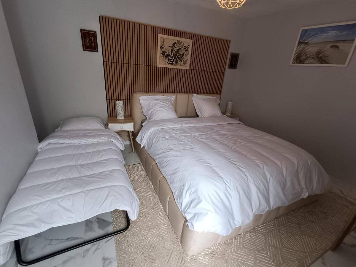 Appartement entier, One-Bedroom Apartment in Provins, Seine-et-Marne
