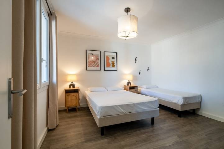 Gîte pour 5 personnes, avec jardin ainsi que piscine et terrasse, adapté aux familles à La Roque-sur-Pernes - 4