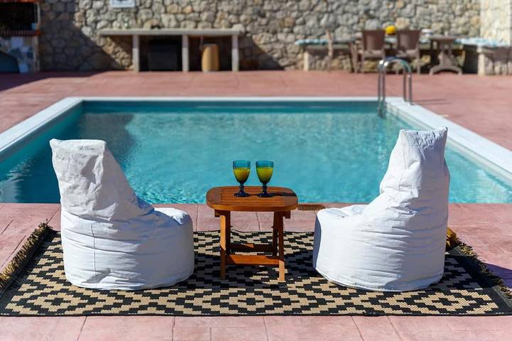 Ferienwohnung für 6 Personen, mit Garten und Terrasse in Afantou