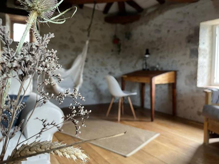Gîte pour 7 personnes, avec jardin ainsi que vue et piscine, animaux acceptés à Lacépède (homonymie)