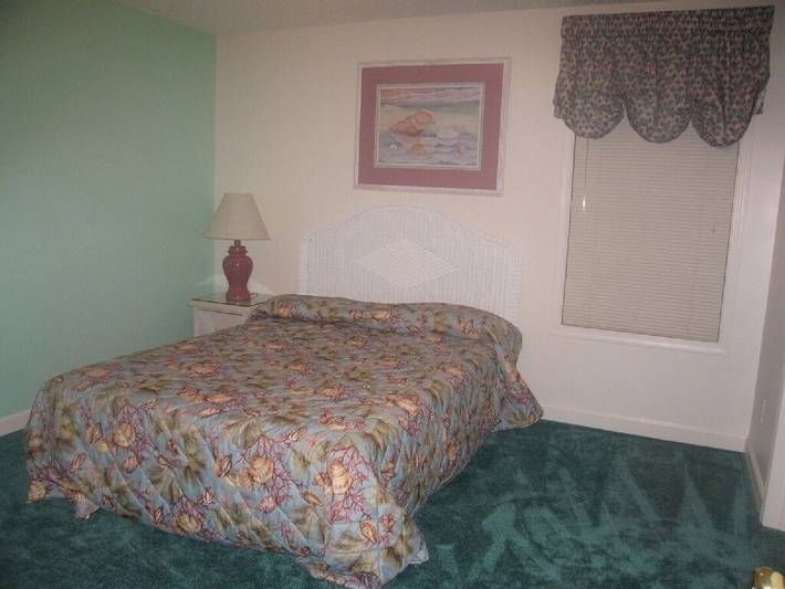 Vacation rental for 14 people, with balcony and pool in Garden City (SC)