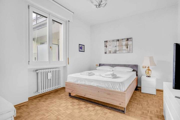 Loft per 5 persone, con panorama e giardino a Desenzano del Garda