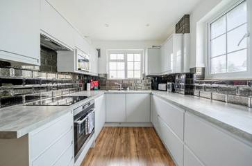 Apartment for 3 People in Thorpe Park, Surrey, Photo 4