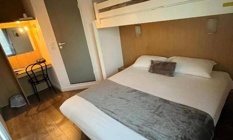 Brit Hotel Essentiel Pau Lescar in Lescar, Béarn