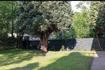 Log Cabin for 8 People in Richmond upon Thames, London, Photo 1