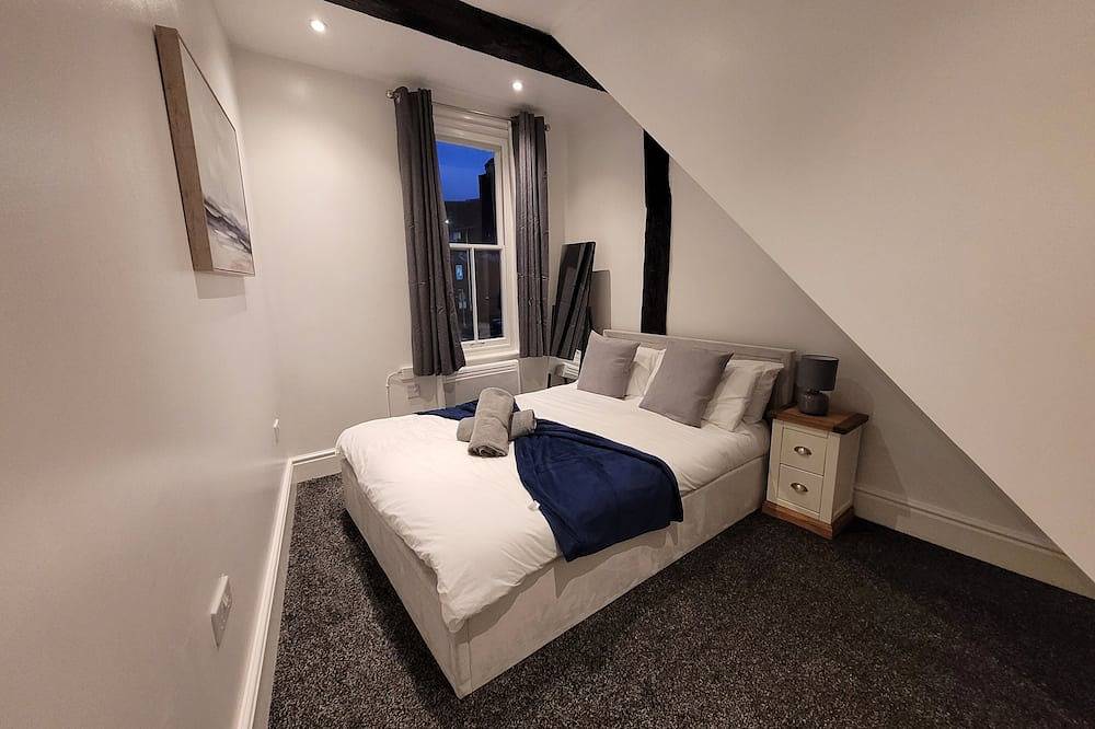 Ganze Wohnung, Wallgate apartment A- cosy grade Ii listed apartment with roman wall in garden in Colchester, Essex
