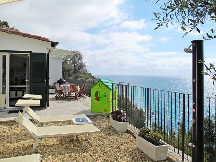 Casa vacanza per 6 persone, con Terrazza e Giardino a Cervo (Liguria)