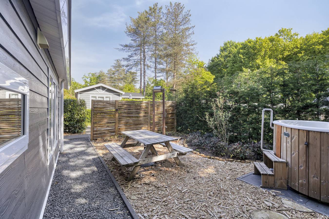 Vakantiepark De Thijmse Berg — Wellness Lodge met hottub | 2 personen in Rhenen, Provincie Utrecht