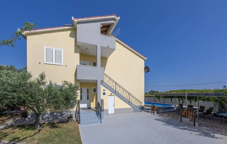 Ferienhaus für 10 Personen, mit Terrasse in Kaštela - 2