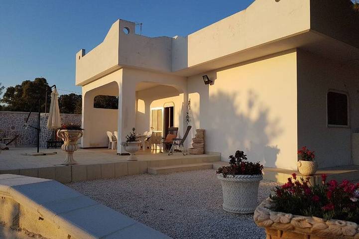Casa vacanza per 6 persone, con balcone e giardino a San Pietro In Bevagna