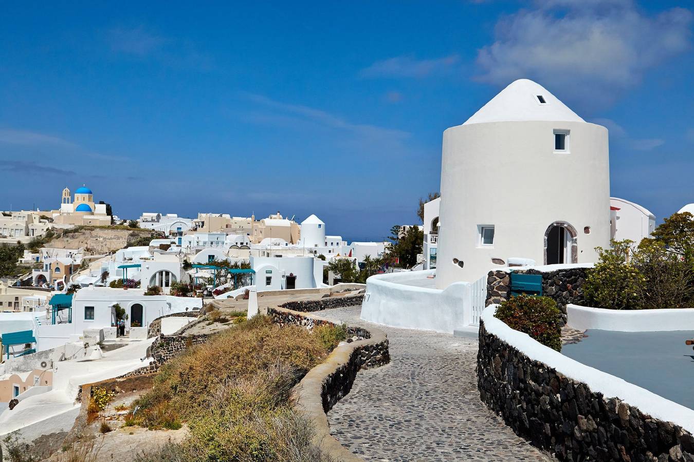 Elegant Santorini House | 1 Bedroom | Villa Windswept House | Amazing Caldera View & Outdoor Hot Tub | Oia in Oia, Santorin