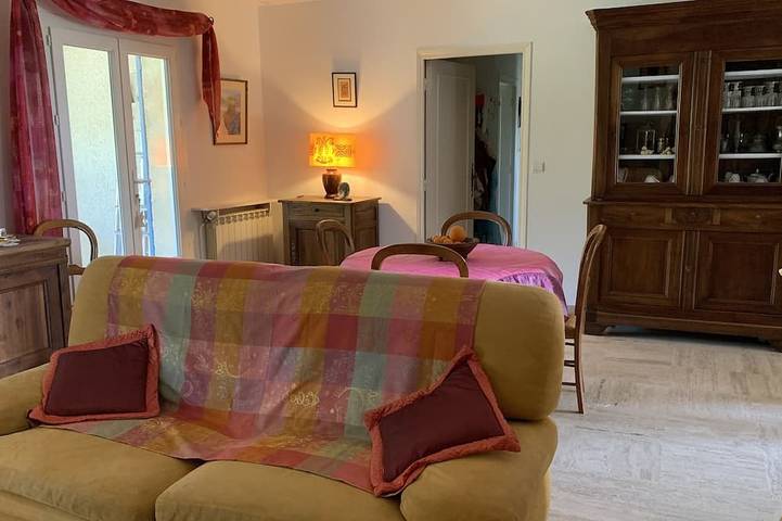 Maison de vacances pour 4 personnes, avec jardin et terrasse à Robion