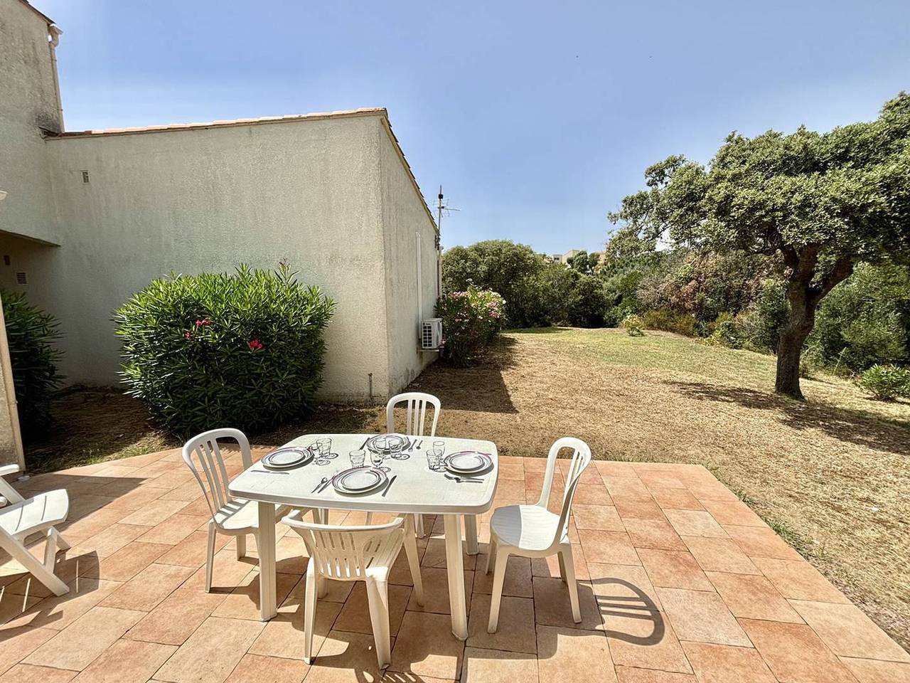Appartement entier, Appartement F2 avec Piscine, Tennis et Jardin à Porticcio in Grosseto-Prugna, Région d'Ajaccio