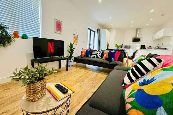 Apartment for 6 people, with balcony and garden in Gloucester (UK)