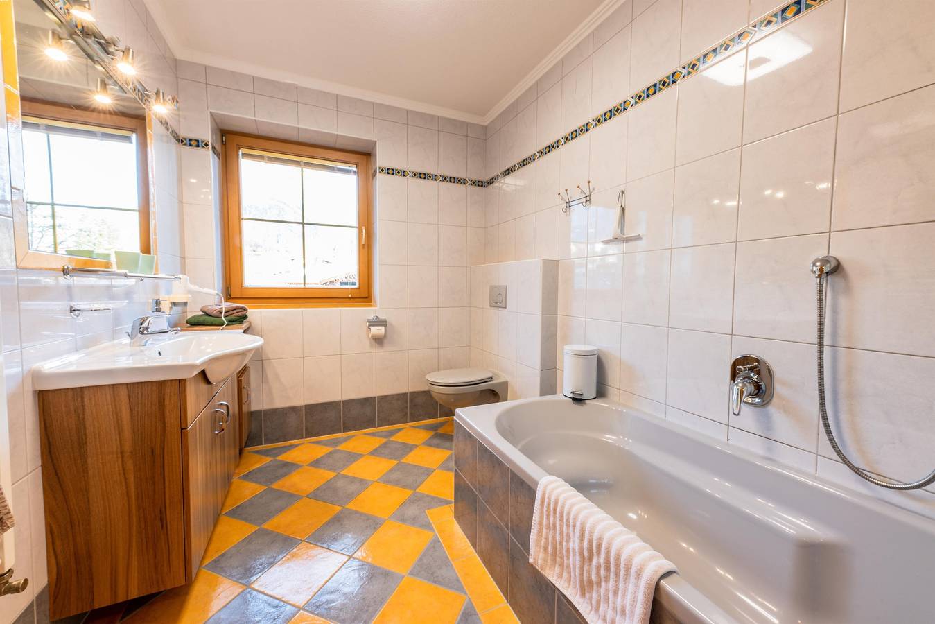 Ganze Ferienwohnung, App.Nr.1, 2 Schlafr.,1 Wohnschlafr. /Du od. Bad Wc in Going am Wilden Kaiser, Kaisergebirge