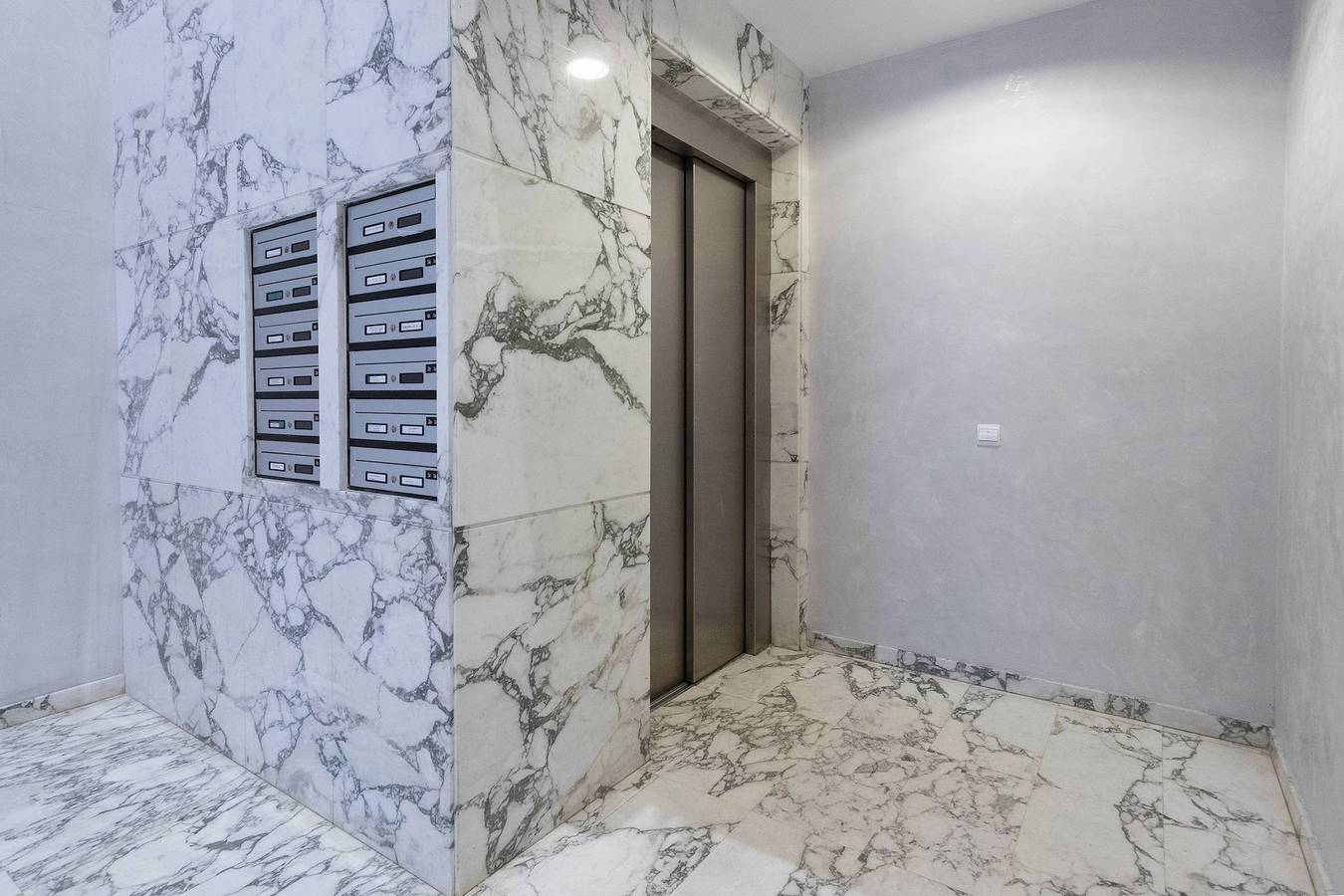 Entire apartment, 11Jog1036 - Huge & bright flat near Train Station in Barcelona Centre, Barcelona